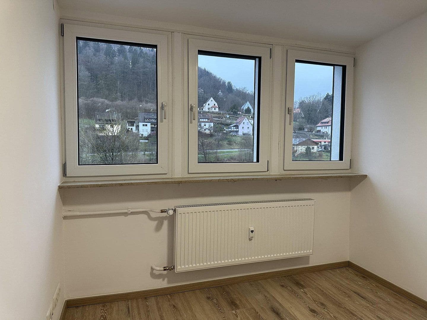 Pronájem bytu 3+1 94 m², Badstr. 131, Egloffstein, Bavorsko Pronájem bytu 3+1 94 m², Badstr. 131, Egloffstein, Bavorsko