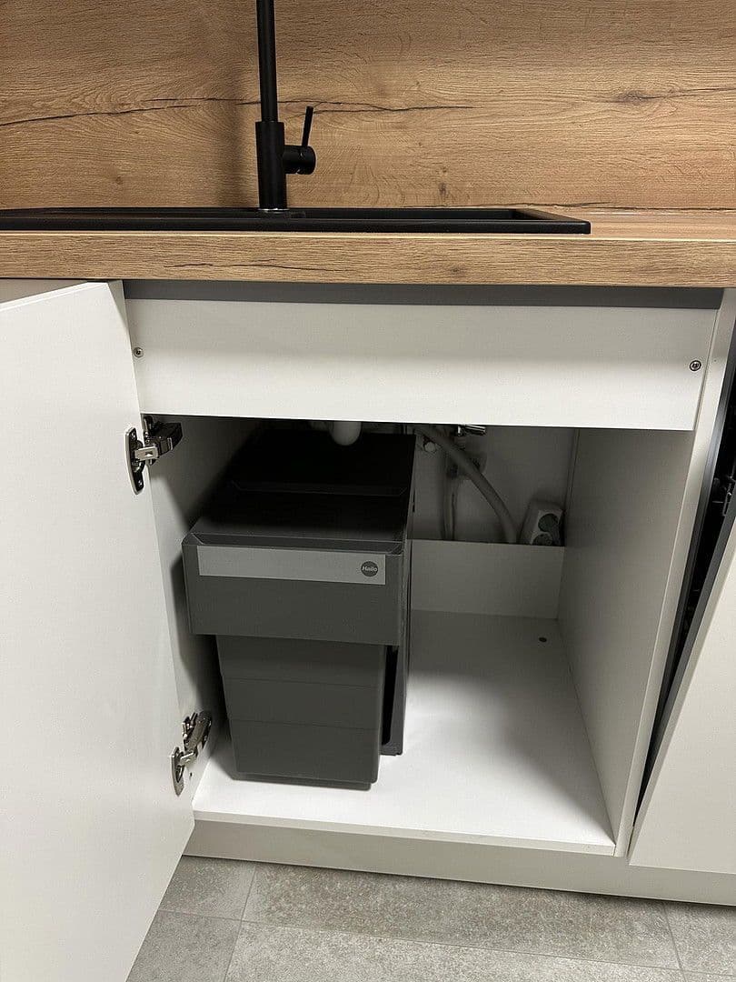 Pronájem bytu 3+1 94 m², Badstr. 131, Egloffstein, Bavorsko Pronájem bytu 3+1 94 m², Badstr. 131, Egloffstein, Bavorsko