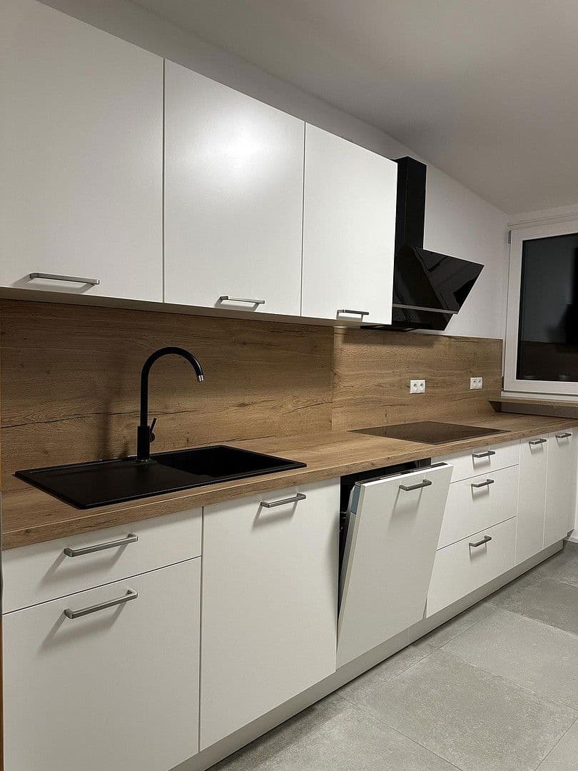 Pronájem bytu 3+1 94 m², Badstr. 131, Egloffstein, Bavorsko Pronájem bytu 3+1 94 m², Badstr. 131, Egloffstein, Bavorsko