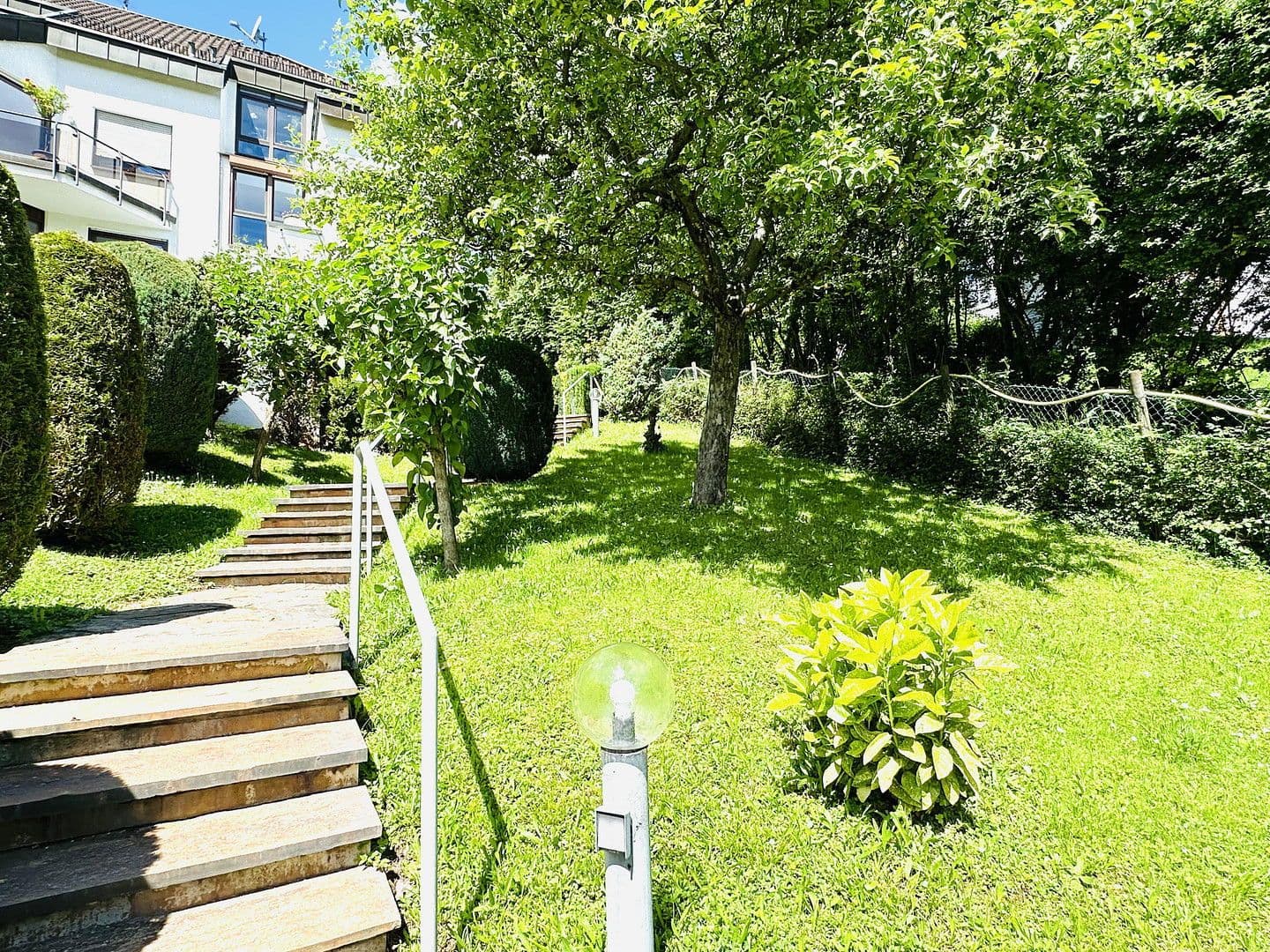 Pronájem bytu 1+kk 40 m², Im Oberen Kienle 71, Stuttgart, Bádensko-Württembersko Pronájem bytu 1+kk 40 m², Im Oberen Kienle 71, Stuttgart, Bádensko-Württembersko