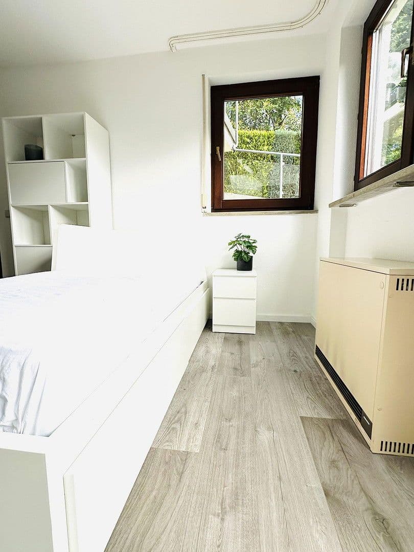 Pronájem bytu 1+kk 40 m², Im Oberen Kienle 71, Stuttgart, Bádensko-Württembersko Pronájem bytu 1+kk 40 m², Im Oberen Kienle 71, Stuttgart, Bádensko-Württembersko
