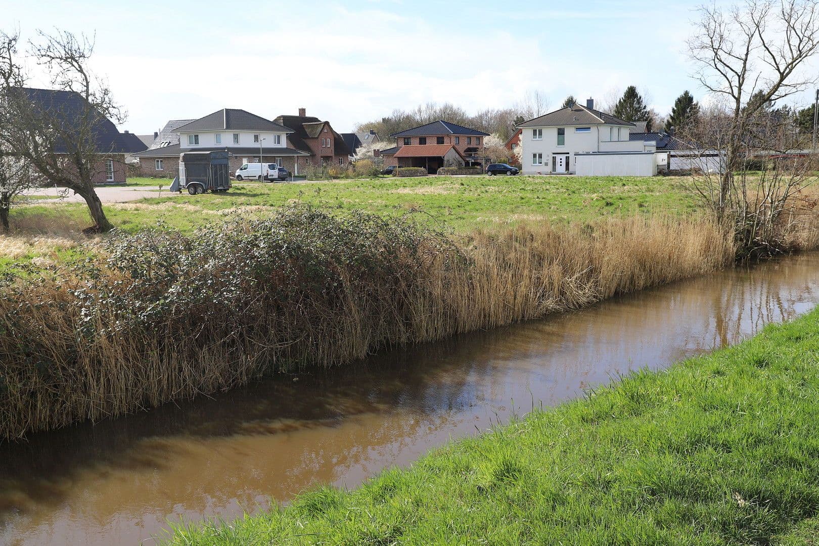 Prodej pozemku 1.017 m², Zur Rönnwettern 35, Seester, Šlesvicko-Holštýnsko Prodej pozemku 1.017 m², Zur Rönnwettern 35, Seester, Šlesvicko-Holštýnsko