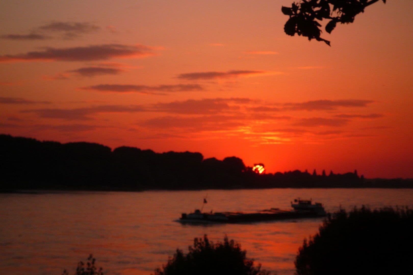 Pronájem bytu 2+1 60 m², Düsseldorf, Severní Porýní-Vestfálsko Pronájem bytu 2+1 60 m², Düsseldorf, Severní Porýní-Vestfálsko