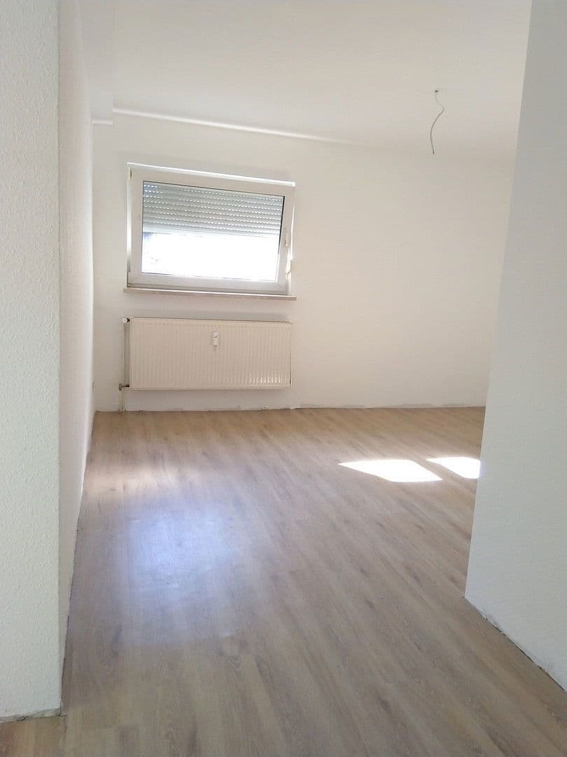Pronájem bytu 2+1 50 m², Mainstraße 17, Bischofsheim, Hessen Pronájem bytu 2+1 50 m², Mainstraße 17, Bischofsheim, Hessen