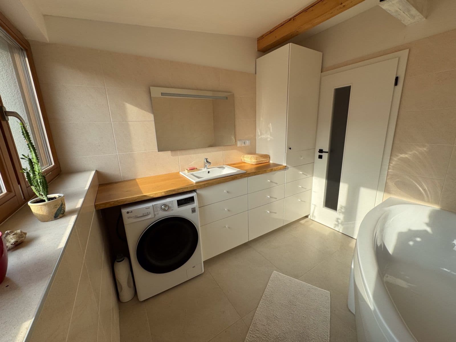 Pronájem domu 160 m², pozemek 926 m², Hradešín, Středočeský kraj Pronájem domu 160 m², pozemek 926 m², Hradešín, Středočeský kraj