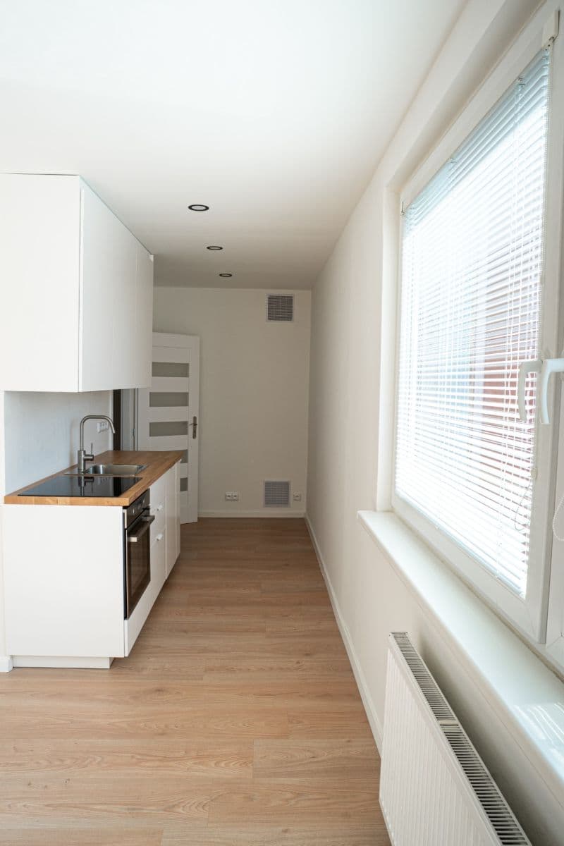 Prodej bytu 2+kk 43 m², Na Vršku, Jablonec nad Nisou, Liberecký kraj Prodej bytu 2+kk 43 m², Na Vršku, Jablonec nad Nisou, Liberecký kraj