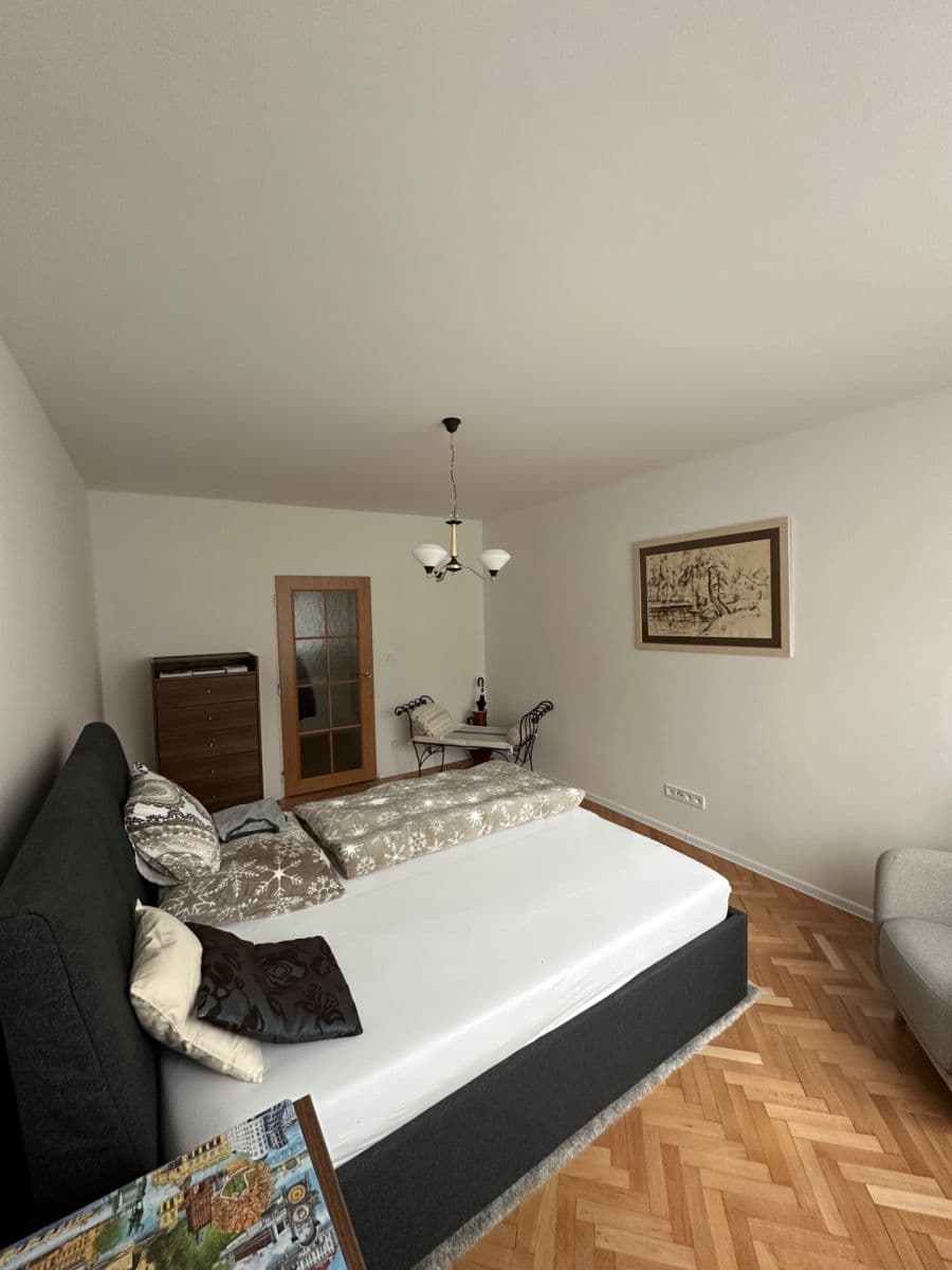 Prodej bytu 3+1 67 m², Brigádníků, Karlovy Vary, Karlovarský kraj Prodej bytu 3+1 67 m², Brigádníků, Karlovy Vary, Karlovarský kraj