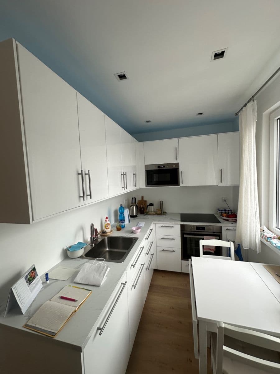 Prodej bytu 3+1 67 m², Brigádníků, Karlovy Vary, Karlovarský kraj Prodej bytu 3+1 67 m², Brigádníků, Karlovy Vary, Karlovarský kraj