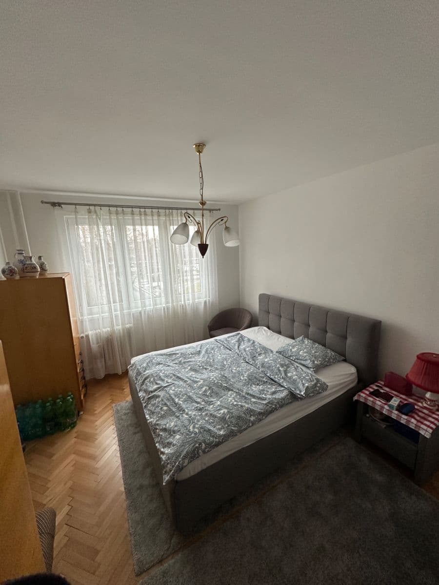 Prodej bytu 3+1 67 m², Brigádníků, Karlovy Vary, Karlovarský kraj Prodej bytu 3+1 67 m², Brigádníků, Karlovy Vary, Karlovarský kraj
