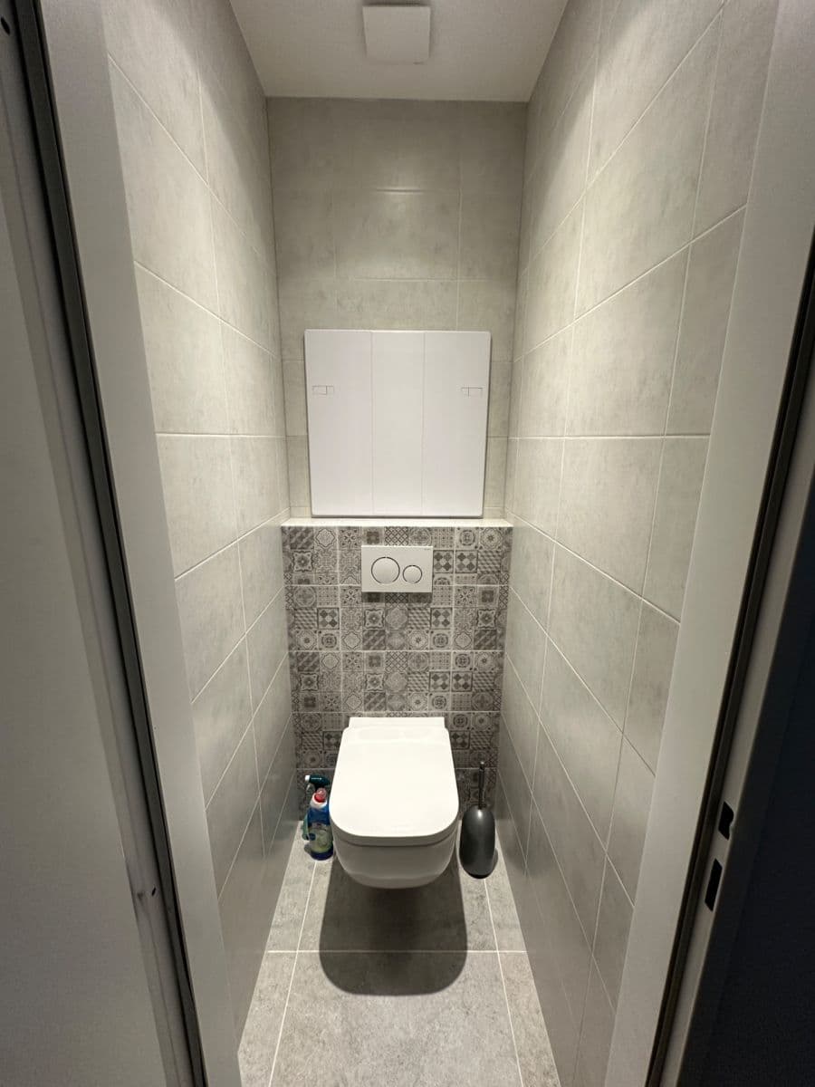 Prodej bytu 3+1 67 m², Brigádníků, Karlovy Vary, Karlovarský kraj Prodej bytu 3+1 67 m², Brigádníků, Karlovy Vary, Karlovarský kraj