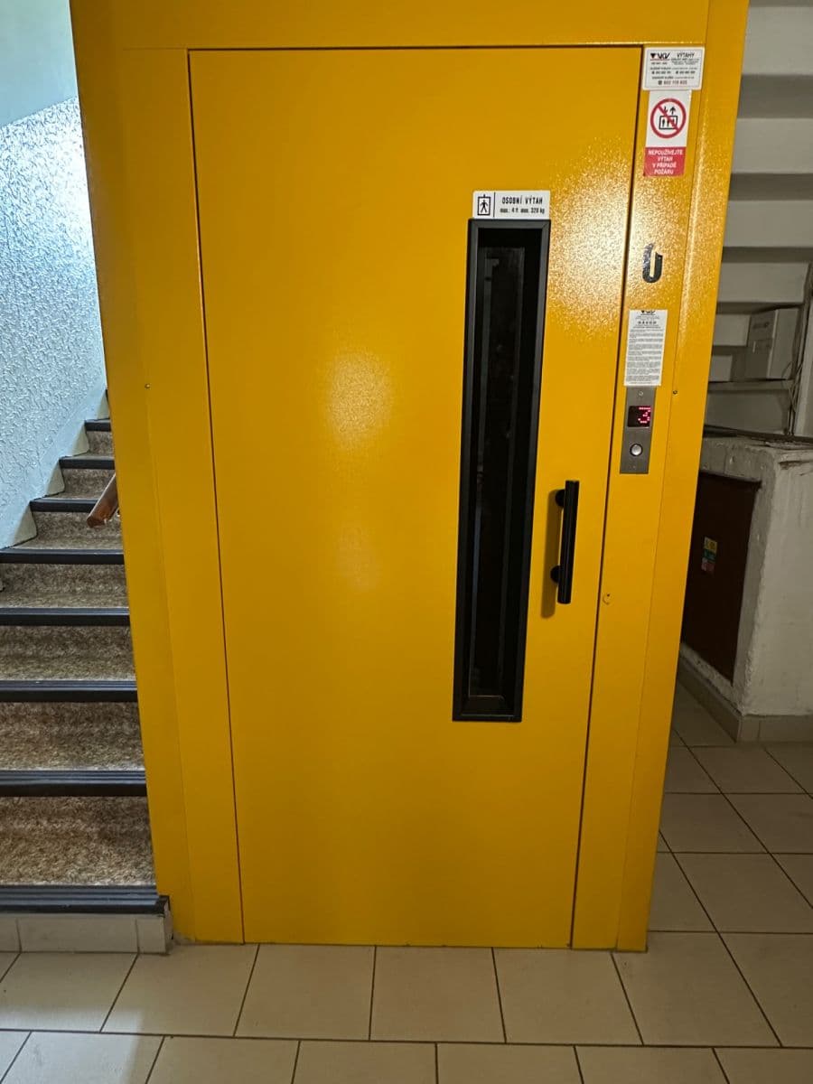 Prodej bytu 3+1 67 m², Brigádníků, Karlovy Vary, Karlovarský kraj Prodej bytu 3+1 67 m², Brigádníků, Karlovy Vary, Karlovarský kraj