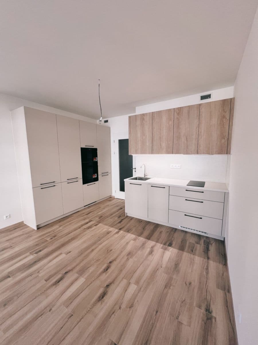Pronájem bytu 1+kk 32 m², Poděbradská, Praha, Praha Pronájem bytu 1+kk 32 m², Poděbradská, Praha, Praha