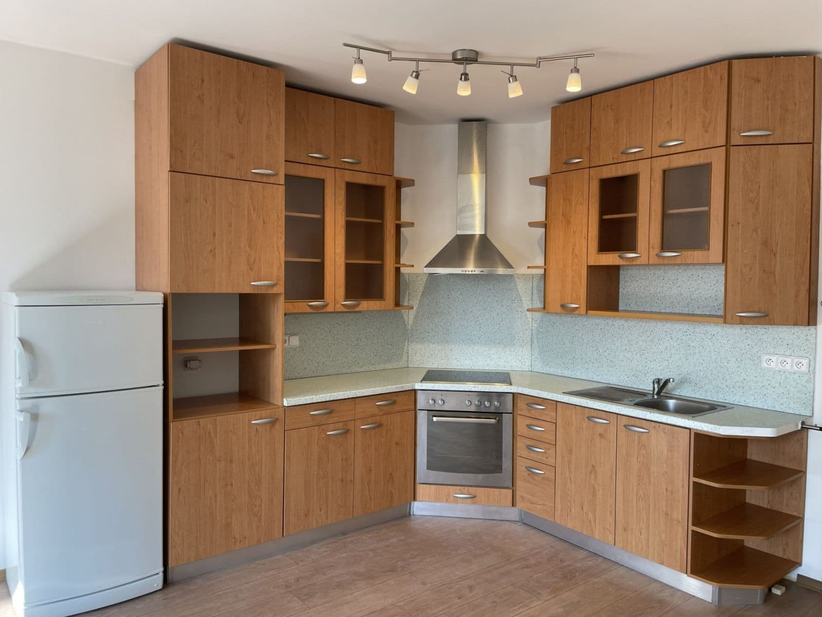 Pronájem bytu 2+kk 60 m², Blachutova, Praha, Praha Pronájem bytu 2+kk 60 m², Blachutova, Praha, Praha