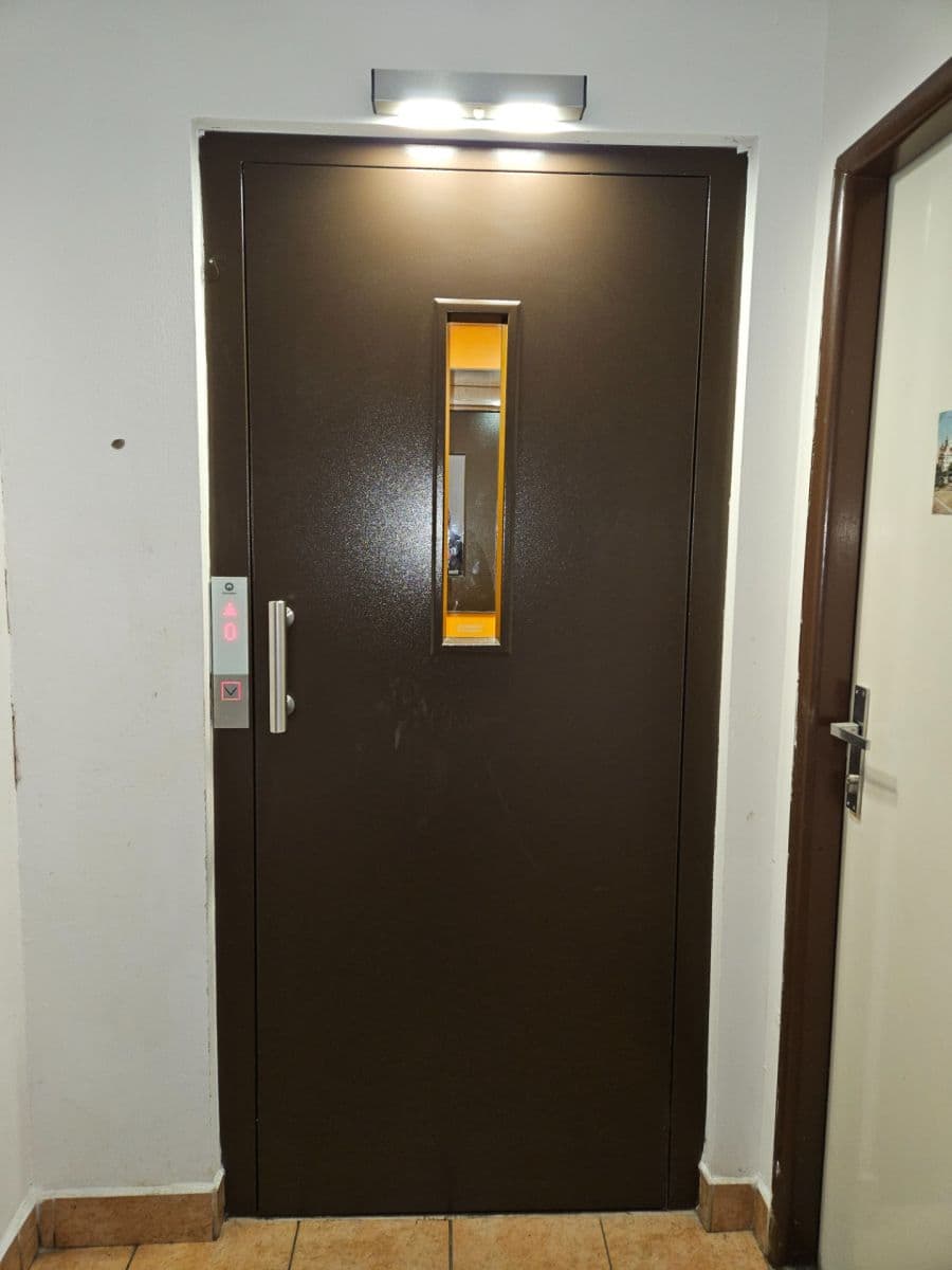 Prodej bytu 3+1 68 m², Dubečská, Praha, Praha Prodej bytu 3+1 68 m², Dubečská, Praha, Praha