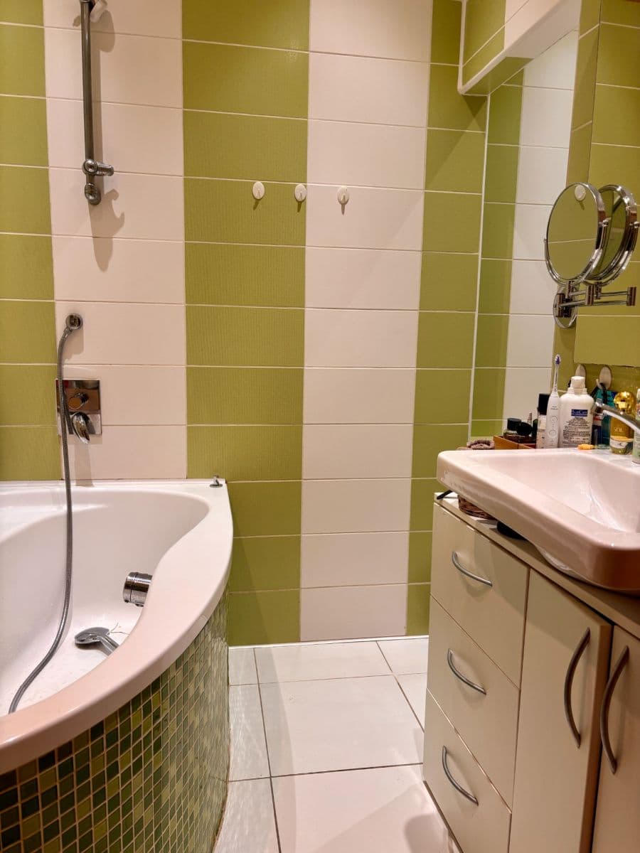 Pronájem bytu 1+1 35 m², Želivecká, Praha, Praha Pronájem bytu 1+1 35 m², Želivecká, Praha, Praha