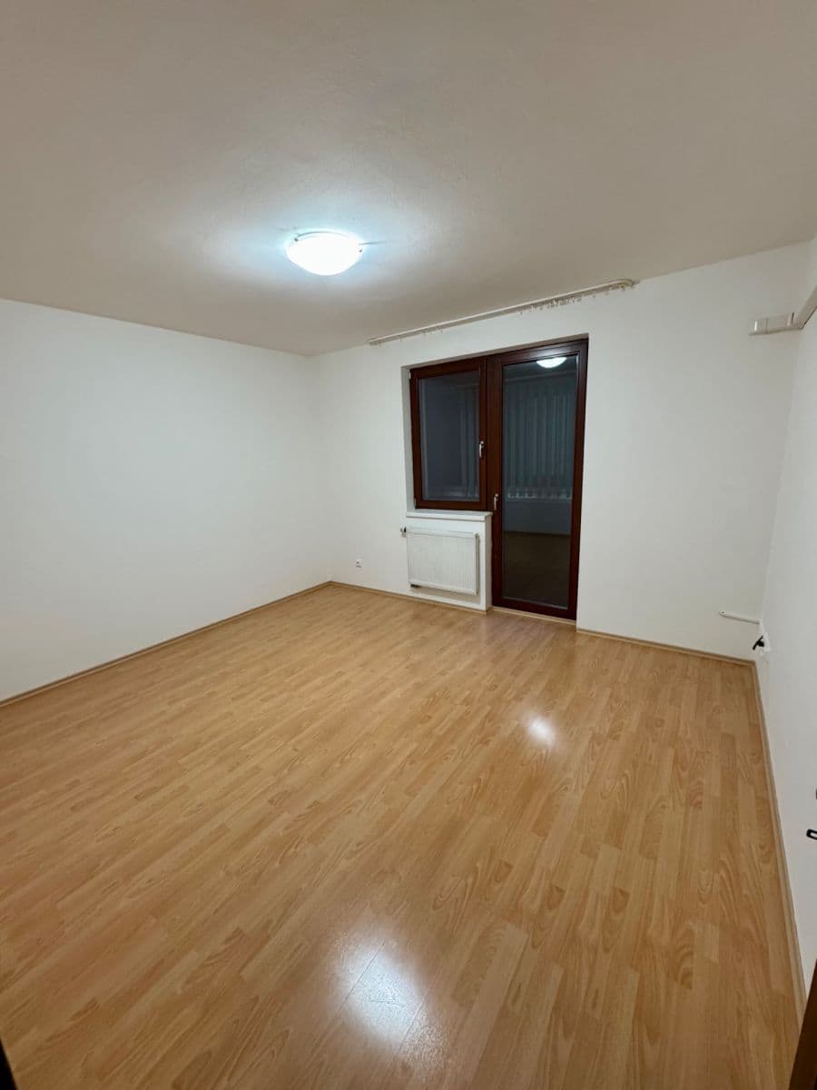 Pronájem bytu 3+kk 75 m², Chelčického, Kolín, Středočeský kraj Pronájem bytu 3+kk 75 m², Chelčického, Kolín, Středočeský kraj