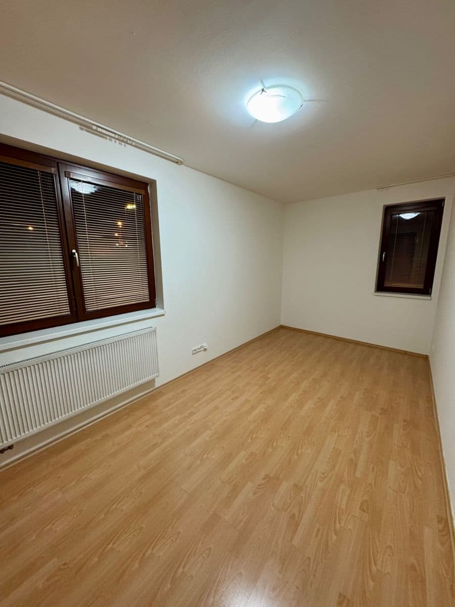 Pronájem bytu 3+kk 75 m², Chelčického, Kolín, Středočeský kraj Pronájem bytu 3+kk 75 m², Chelčického, Kolín, Středočeský kraj