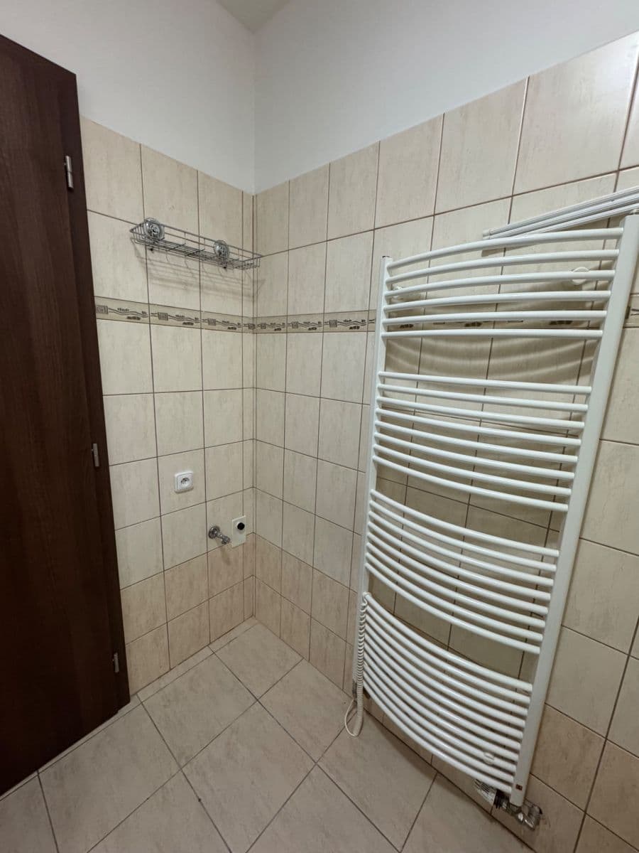 Pronájem bytu 3+kk 75 m², Chelčického, Kolín, Středočeský kraj Pronájem bytu 3+kk 75 m², Chelčického, Kolín, Středočeský kraj