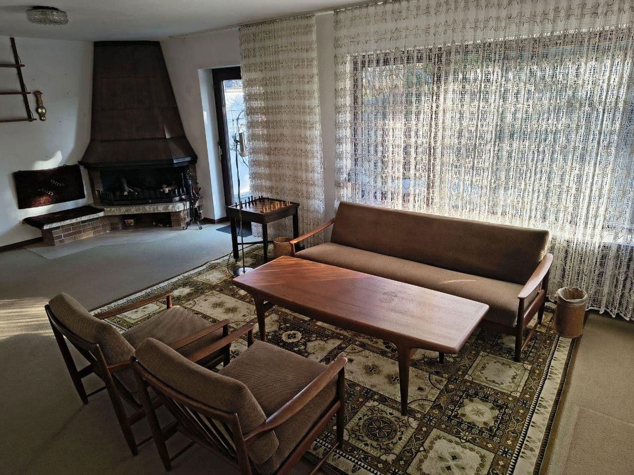 Prodej domu 164 m², pozemek 361 m², Waldbronn, Bádensko-Württembersko Prodej domu 164 m², pozemek 361 m², Waldbronn, Bádensko-Württembersko