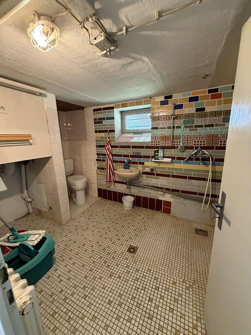 Prodej domu 246 m², pozemek 625 m², Sudetenstrasse 2, Lollar, Hessen Prodej domu 246 m², pozemek 625 m², Sudetenstrasse 2, Lollar, Hessen