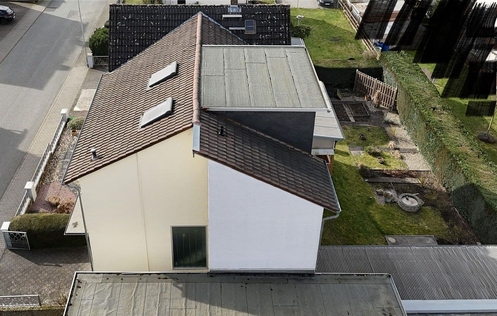 Prodej domu 246 m², pozemek 625 m², Sudetenstrasse 2, Lollar, Hessen Prodej domu 246 m², pozemek 625 m², Sudetenstrasse 2, Lollar, Hessen