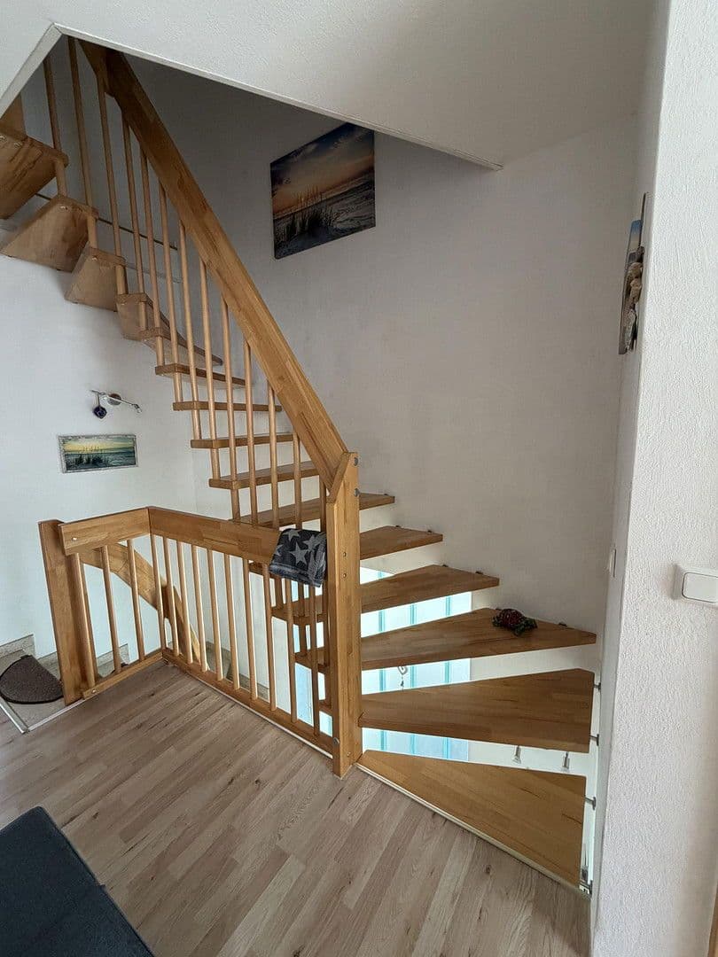 Prodej domu 246 m², pozemek 625 m², Sudetenstrasse 2, Lollar, Hessen Prodej domu 246 m², pozemek 625 m², Sudetenstrasse 2, Lollar, Hessen