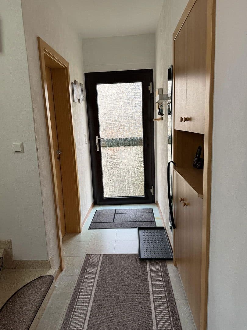 Prodej domu 246 m², pozemek 625 m², Sudetenstrasse 2, Lollar, Hessen Prodej domu 246 m², pozemek 625 m², Sudetenstrasse 2, Lollar, Hessen