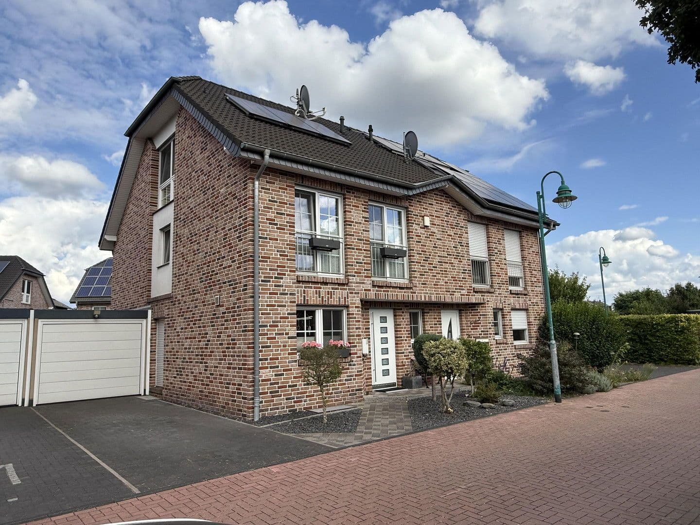 Prodej domu 146 m², pozemek 244 m², Duisburg - Rheinhausen, Severní Porýní-Vestfálsko Prodej domu 146 m², pozemek 244 m², Duisburg - Rheinhausen, Severní Porýní-Vestfálsko