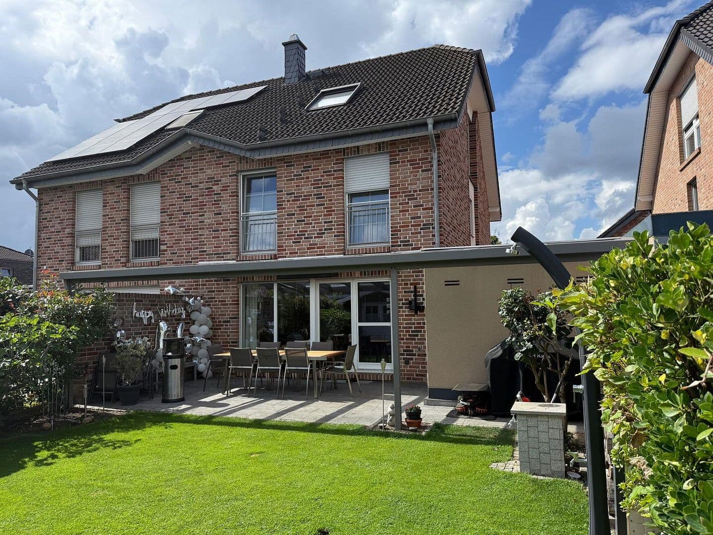 Prodej domu 146 m², pozemek 244 m², Duisburg - Rheinhausen, Severní Porýní-Vestfálsko Prodej domu 146 m², pozemek 244 m², Duisburg - Rheinhausen, Severní Porýní-Vestfálsko