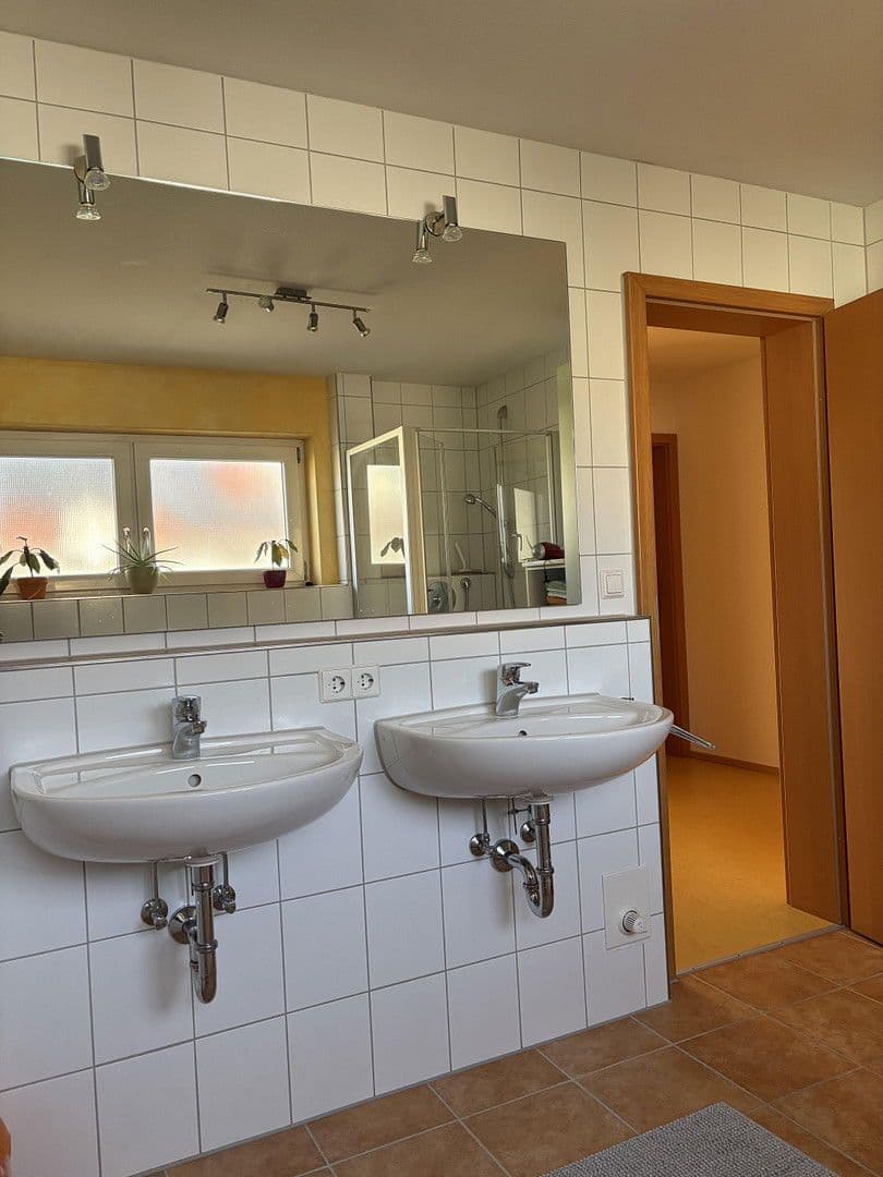 Prodej domu 158 m², pozemek 250 m², Filderstadt, Bádensko-Württembersko Prodej domu 158 m², pozemek 250 m², Filderstadt, Bádensko-Württembersko