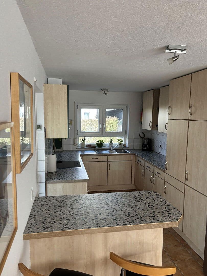 Prodej domu 158 m², pozemek 250 m², Filderstadt, Bádensko-Württembersko Prodej domu 158 m², pozemek 250 m², Filderstadt, Bádensko-Württembersko