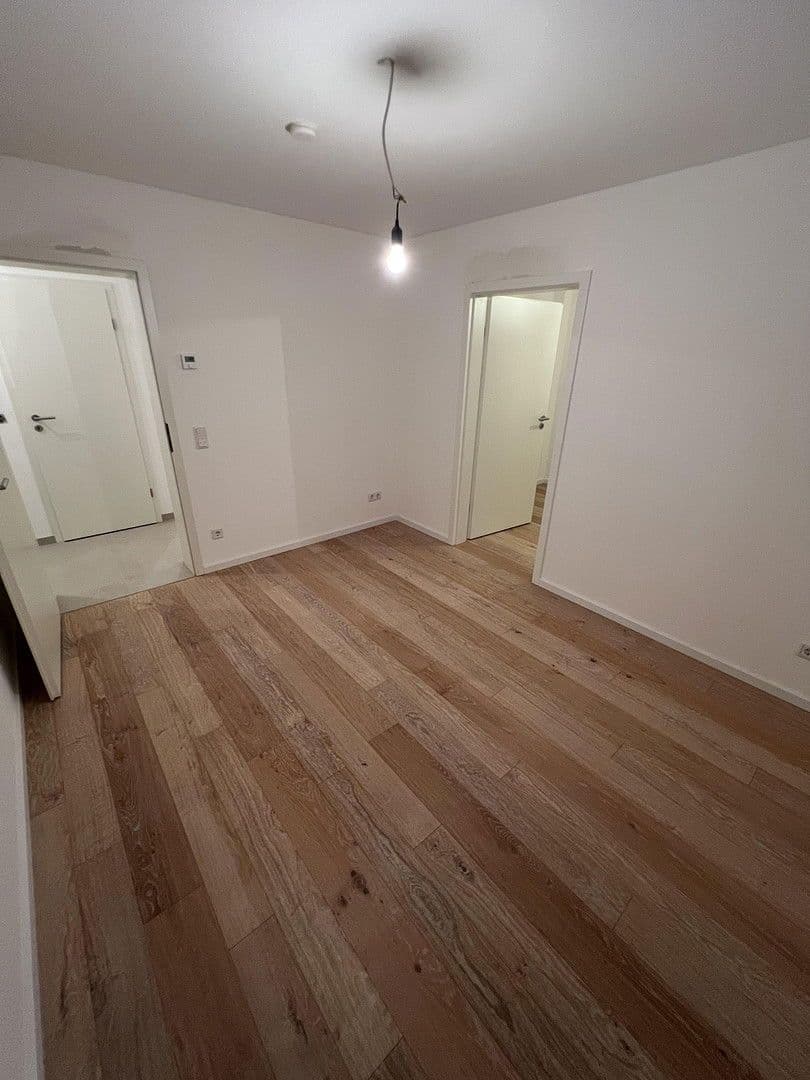 Pronájem bytu 4+1 92 m², Ammerndorf, Bavorsko Pronájem bytu 4+1 92 m², Ammerndorf, Bavorsko