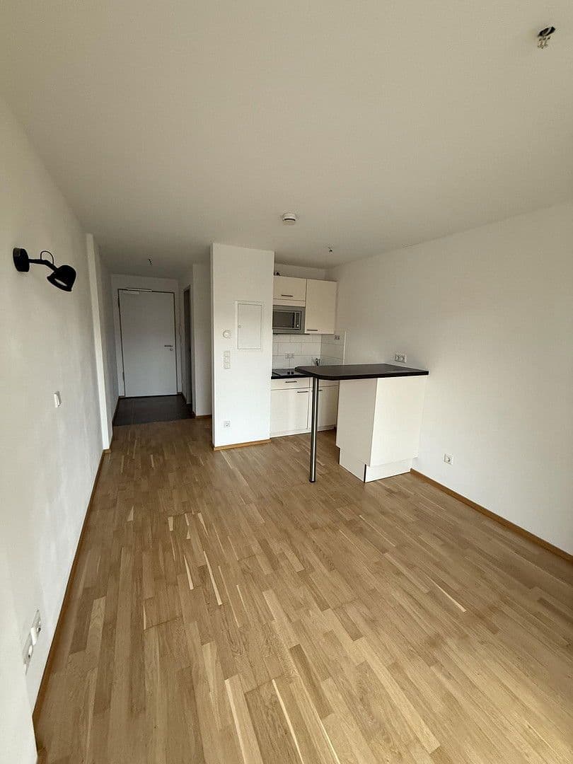 Pronájem bytu 1+1 23 m², St.-Cajetan-Str. 37, München, Bavorsko Pronájem bytu 1+1 23 m², St.-Cajetan-Str. 37, München, Bavorsko