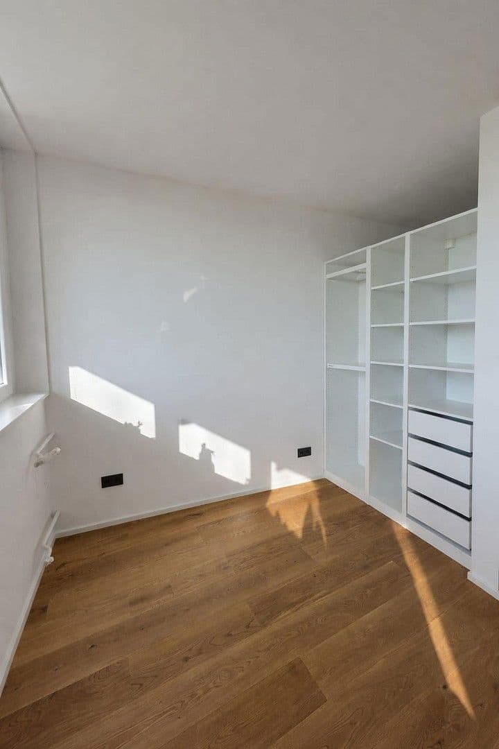 Prodej bytu 1+1 38 m², Dechsendorfer Straße 2, Erlangen, Bavorsko Prodej bytu 1+1 38 m², Dechsendorfer Straße 2, Erlangen, Bavorsko
