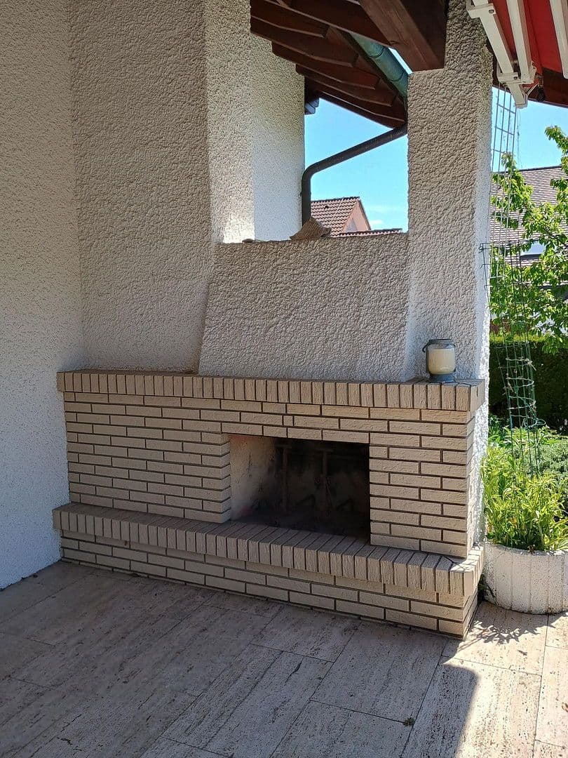 Prodej domu 255 m², pozemek 894 m², Hüttlingen, Bádensko-Württembersko Prodej domu 255 m², pozemek 894 m², Hüttlingen, Bádensko-Württembersko