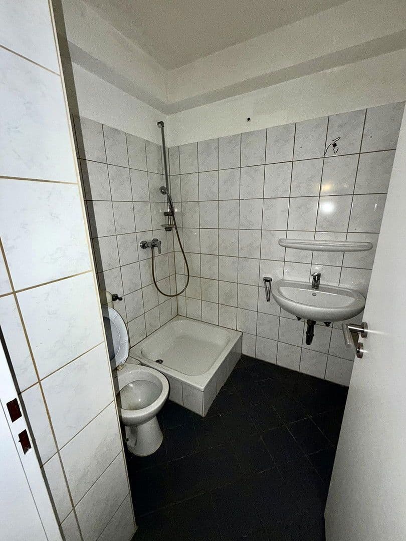 Pronájem bytu 2+1 45 m², Wuppertal, Severní Porýní-Vestfálsko Pronájem bytu 2+1 45 m², Wuppertal, Severní Porýní-Vestfálsko