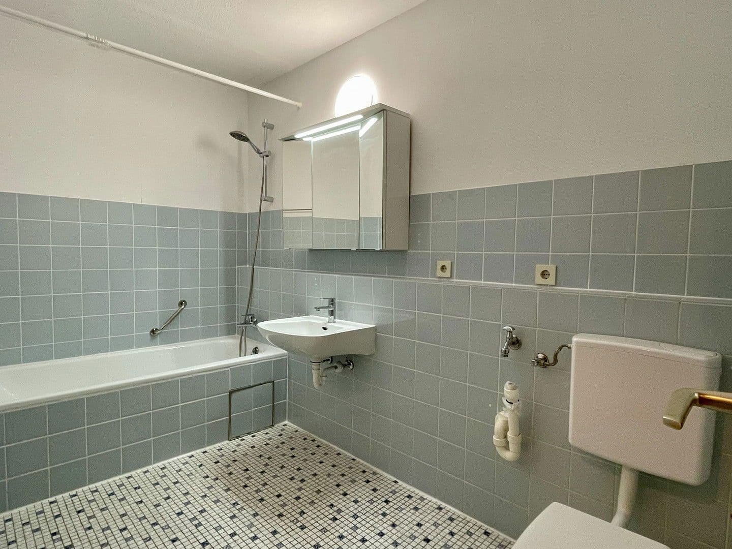 Pronájem bytu 3+kk 88 m², Konrad-Adenauer-Straße 11, Mosbach, Bádensko-Württembersko Pronájem bytu 3+kk 88 m², Konrad-Adenauer-Straße 11, Mosbach, Bádensko-Württembersko