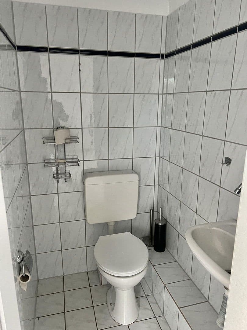 Pronájem bytu 5+1 85 m², Am Brögel 4, Wuppertal, Severní Porýní-Vestfálsko Pronájem bytu 5+1 85 m², Am Brögel 4, Wuppertal, Severní Porýní-Vestfálsko