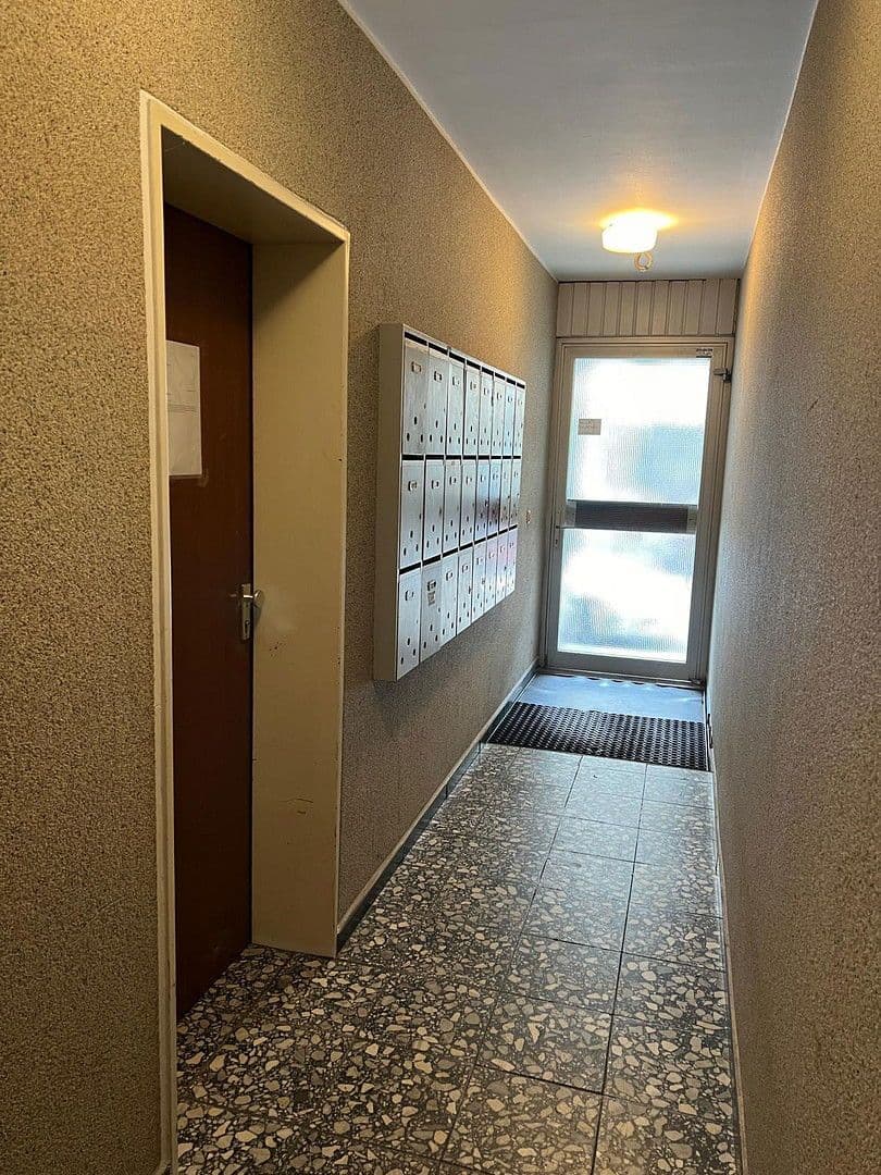 Pronájem bytu 5+1 85 m², Am Brögel 4, Wuppertal, Severní Porýní-Vestfálsko Pronájem bytu 5+1 85 m², Am Brögel 4, Wuppertal, Severní Porýní-Vestfálsko