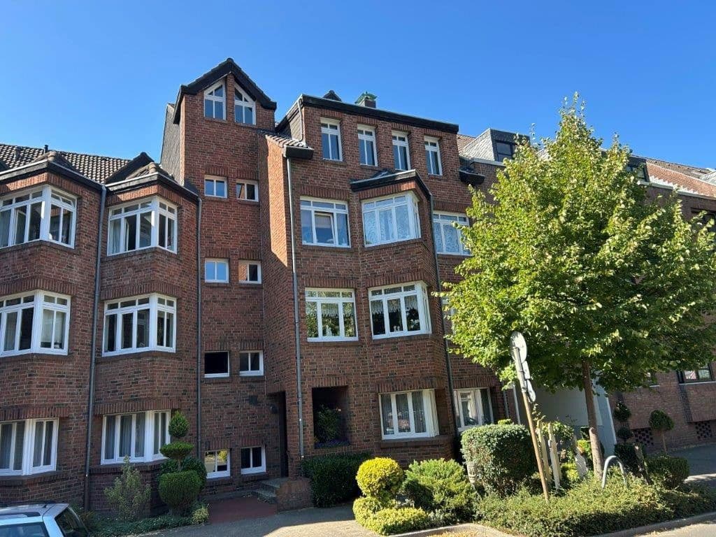 Prodej bytu 2+1 54 m², Urdenbacher Dorfstrasse 32, Düsseldorf-Urdenbach, Severní Porýní-Vestfálsko Prodej bytu 2+1 54 m², Urdenbacher Dorfstrasse 32, Düsseldorf-Urdenbach, Severní Porýní-Vestfálsko