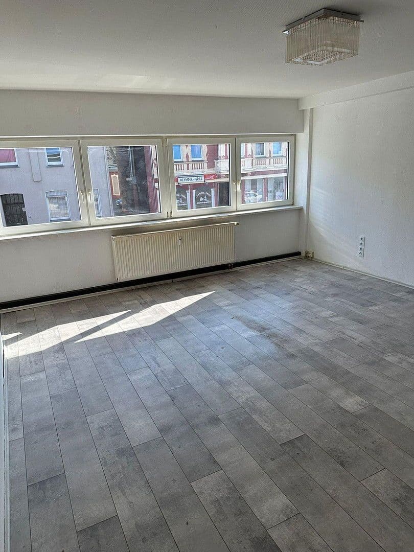 Pronájem bytu 1+1 38 m², Bochum, Severní Porýní-Vestfálsko Pronájem bytu 1+1 38 m², Bochum, Severní Porýní-Vestfálsko