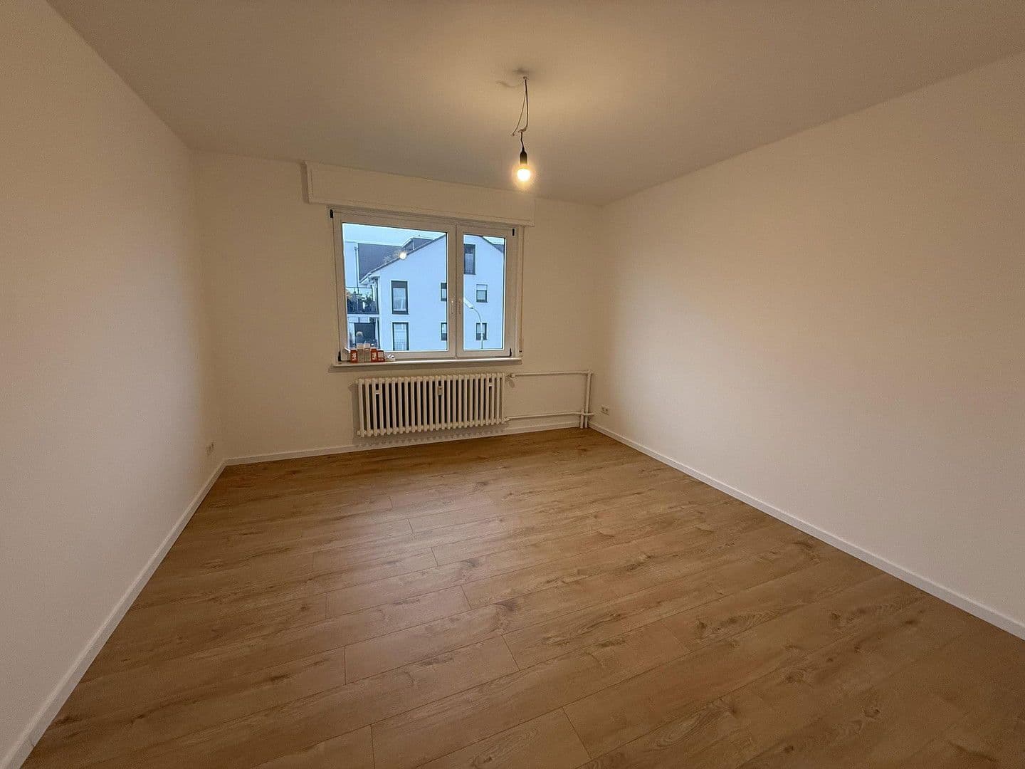 Pronájem bytu 3+1 65 m², Friedrichstr. 60, Haan, Severní Porýní-Vestfálsko Pronájem bytu 3+1 65 m², Friedrichstr. 60, Haan, Severní Porýní-Vestfálsko