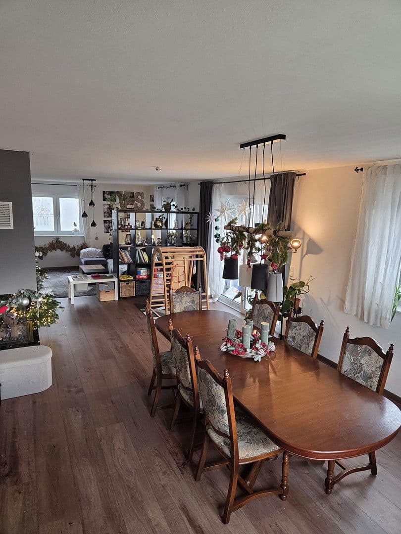 Prodej domu 180 m², pozemek 537 m², Wertheim, Bádensko-Württembersko Prodej domu 180 m², pozemek 537 m², Wertheim, Bádensko-Württembersko