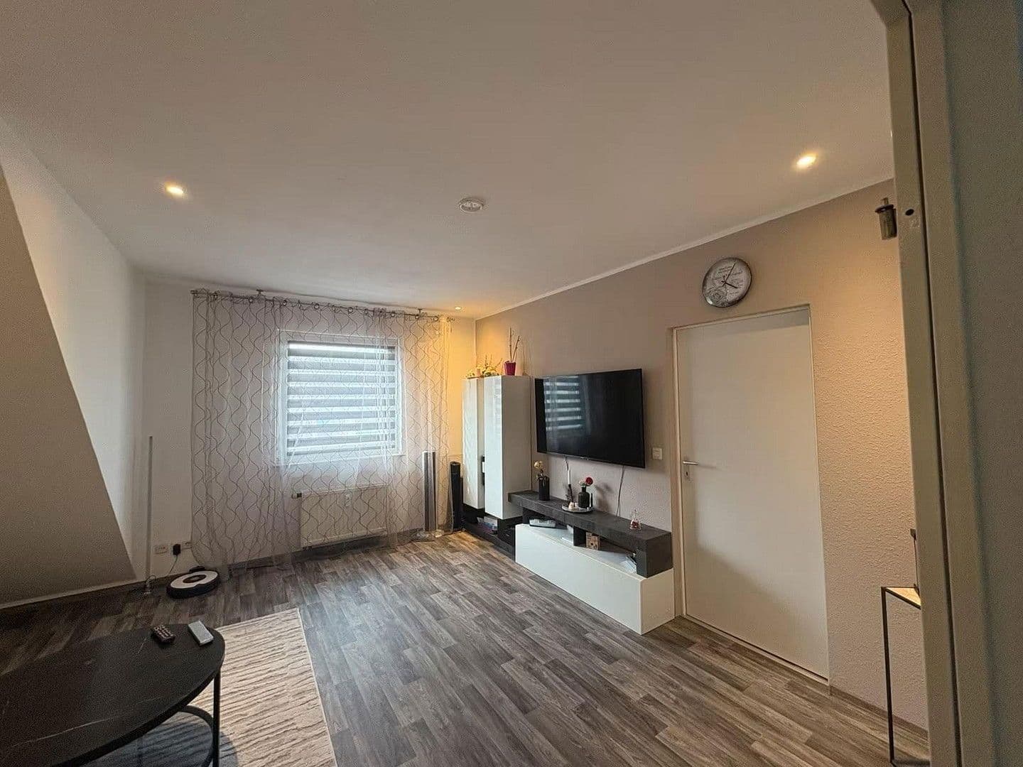 Pronájem bytu 2+1 48 m², Hubertusstrasse 183, Krefeld, Severní Porýní-Vestfálsko Pronájem bytu 2+1 48 m², Hubertusstrasse 183, Krefeld, Severní Porýní-Vestfálsko