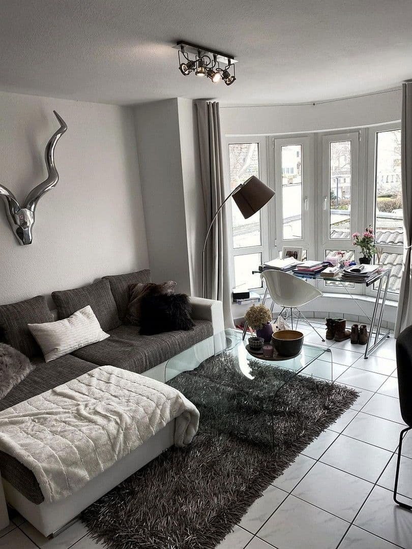 Pronájem bytu 2+1 48 m², Köln, Severní Porýní-Vestfálsko Pronájem bytu 2+1 48 m², Köln, Severní Porýní-Vestfálsko