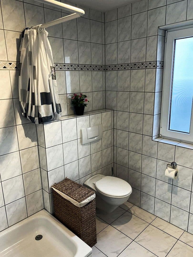 Pronájem bytu 2+1 48 m², Köln, Severní Porýní-Vestfálsko Pronájem bytu 2+1 48 m², Köln, Severní Porýní-Vestfálsko