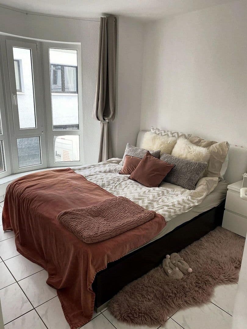 Pronájem bytu 2+1 48 m², Köln, Severní Porýní-Vestfálsko Pronájem bytu 2+1 48 m², Köln, Severní Porýní-Vestfálsko