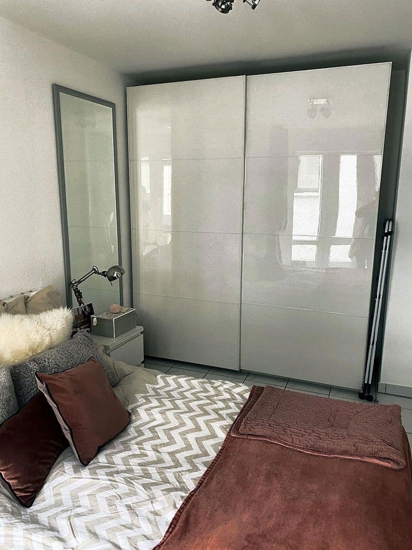 Pronájem bytu 2+1 48 m², Köln, Severní Porýní-Vestfálsko Pronájem bytu 2+1 48 m², Köln, Severní Porýní-Vestfálsko