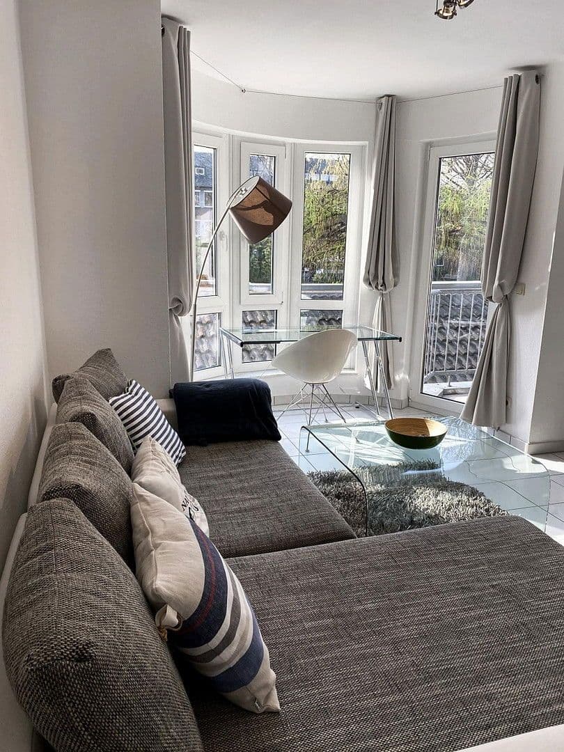 Pronájem bytu 2+1 48 m², Köln, Severní Porýní-Vestfálsko Pronájem bytu 2+1 48 m², Köln, Severní Porýní-Vestfálsko