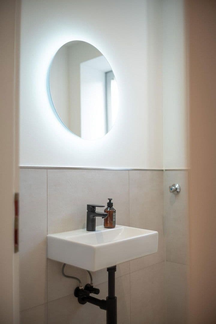 Prodej bytu 3+1 77 m², Mülheim an der Ruhr, Severní Porýní-Vestfálsko Prodej bytu 3+1 77 m², Mülheim an der Ruhr, Severní Porýní-Vestfálsko